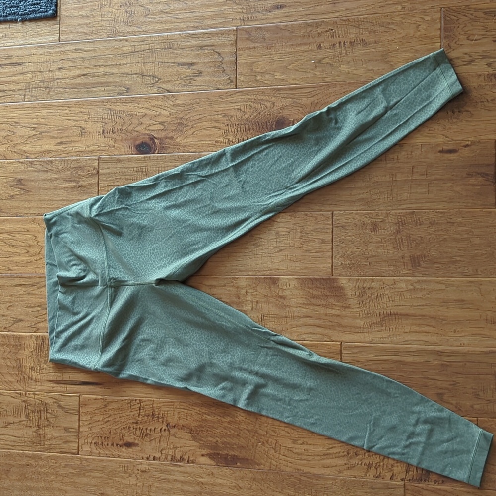 Lululemon 28" Align leggings